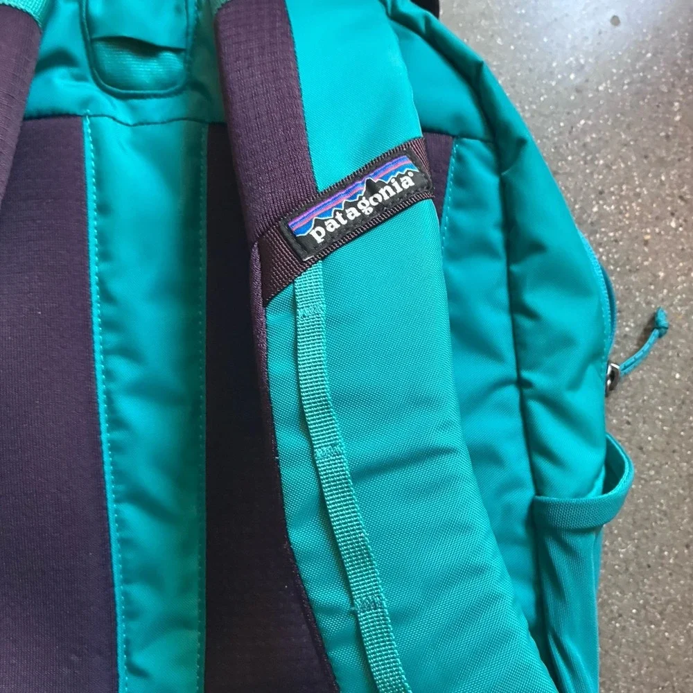 Patagonia Atom Tote BackPack 20L Convertible Tote Teal Laptop Sleeve School Hike